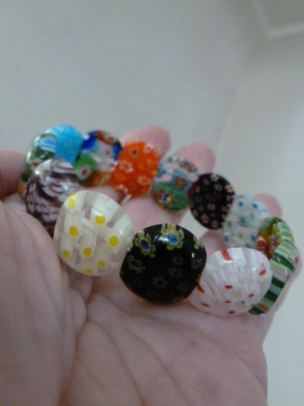 Beautiful art glass stretch bracelet 6.5-8" NEW